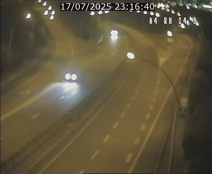<h2>Traffic live webcam Luxembourg Leudelange - A4 - BK 4.9 - direction Luxembourg</h2>