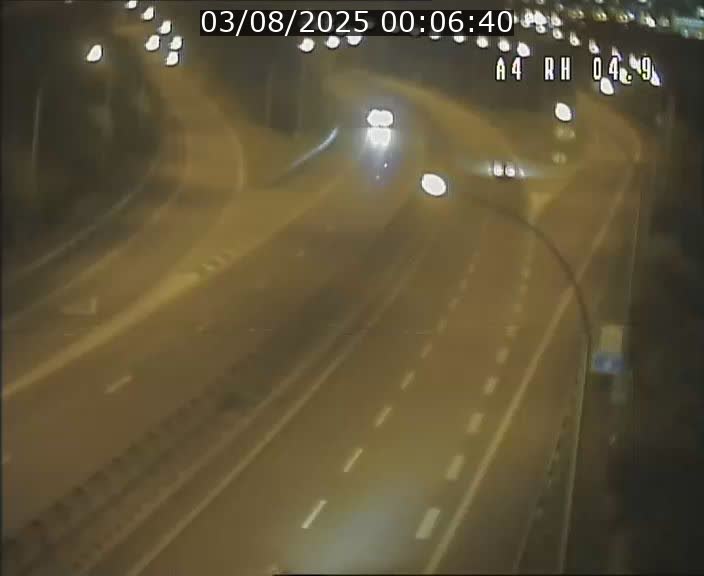 <h2>Traffic live webcam Luxembourg Leudelange - A4 - BK 4.9 - direction Luxembourg</h2>