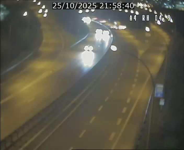 <h2>Traffic live webcam Luxembourg Leudelange - A4 - BK 4.9 - direction Luxembourg</h2>
