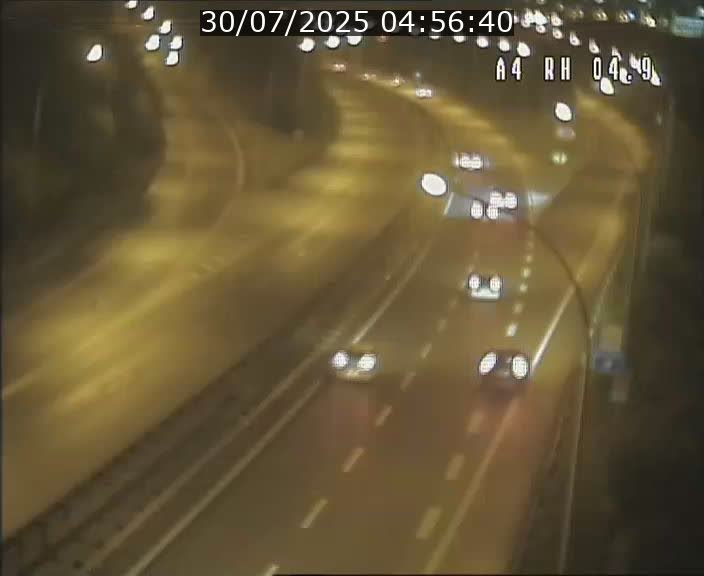 <h2>Traffic live webcam Luxembourg Leudelange - A4 - BK 4.9 - direction Luxembourg</h2>