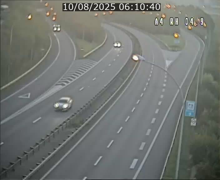 <h2>Traffic live webcam Luxembourg Leudelange - A4 - BK 4.9 - direction Luxembourg</h2>