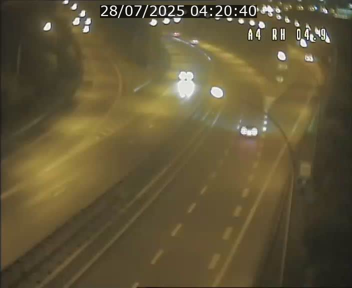 <h2>Traffic live webcam Luxembourg Leudelange - A4 - BK 4.9 - direction Luxembourg</h2>
