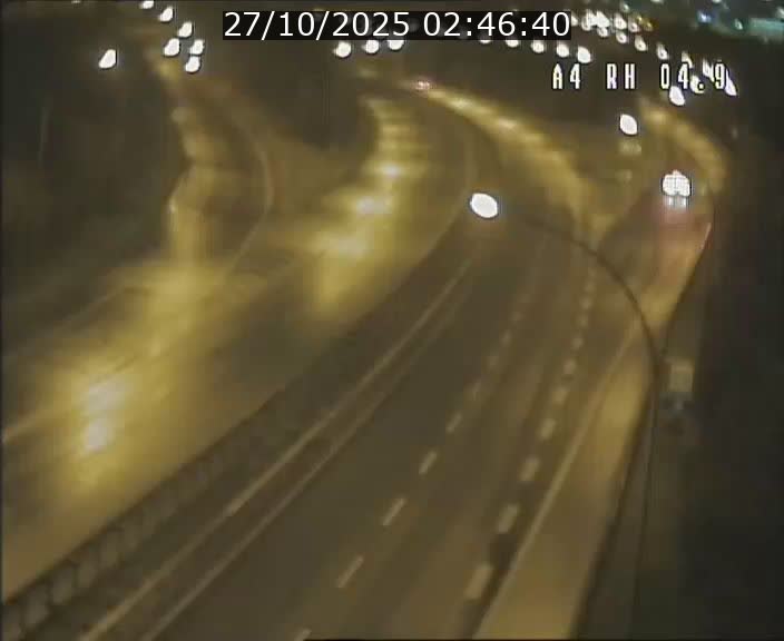 <h2>Traffic live webcam Luxembourg Leudelange - A4 - BK 4.9 - direction Luxembourg</h2>