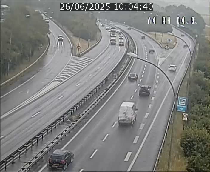<h2>Traffic live webcam Luxembourg Leudelange - A4 - BK 4.9 - direction Luxembourg</h2>