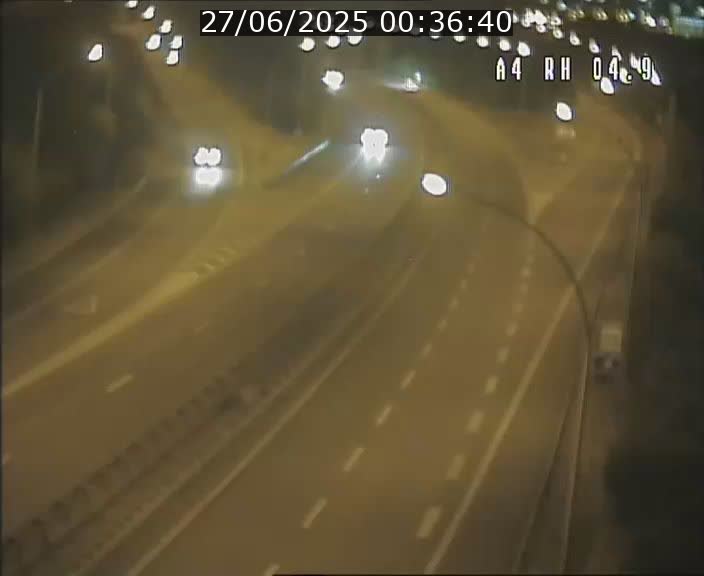 <h2>Traffic live webcam Luxembourg Leudelange - A4 - BK 4.9 - direction Luxembourg</h2>
