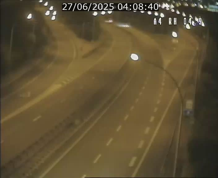 <h2>Traffic live webcam Luxembourg Leudelange - A4 - BK 4.9 - direction Luxembourg</h2>