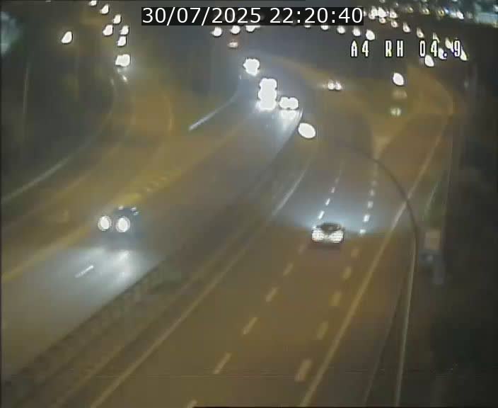 <h2>Traffic live webcam Luxembourg Leudelange - A4 - BK 4.9 - direction Luxembourg</h2>