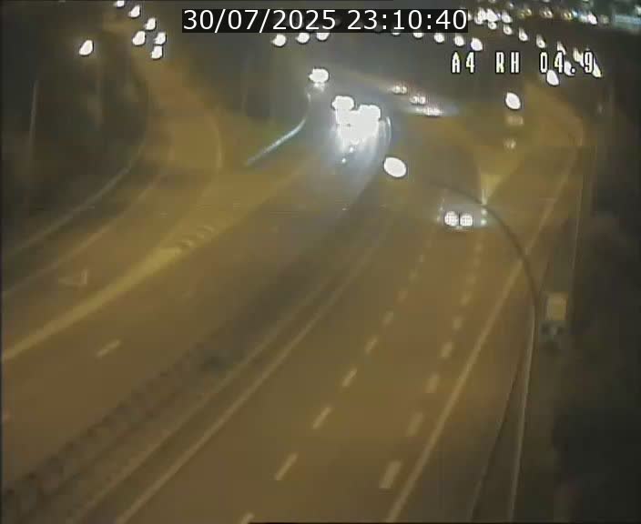 <h2>Traffic live webcam Luxembourg Leudelange - A4 - BK 4.9 - direction Luxembourg</h2>