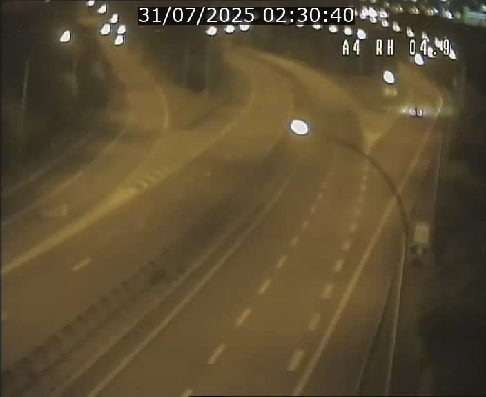 <h2>Traffic live webcam Luxembourg Leudelange - A4 - BK 4.9 - direction Luxembourg</h2>