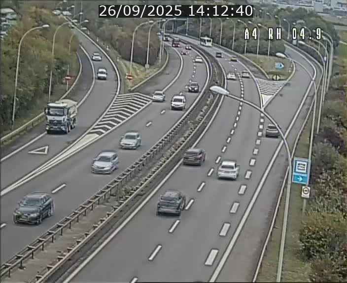 <h2>Traffic live webcam Luxembourg Leudelange - A4 - BK 4.9 - direction Luxembourg</h2>