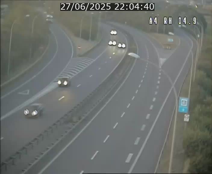 <h2>Traffic live webcam Luxembourg Leudelange - A4 - BK 4.9 - direction Luxembourg</h2>