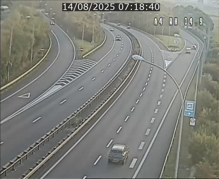 <h2>Traffic live webcam Luxembourg Leudelange - A4 - BK 4.9 - direction Luxembourg</h2>