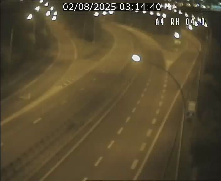 <h2>Traffic live webcam Luxembourg Leudelange - A4 - BK 4.9 - direction Luxembourg</h2>