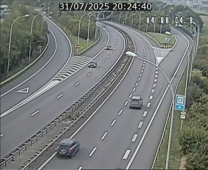 <h2>Traffic live webcam Luxembourg Leudelange - A4 - BK 4.9 - direction Luxembourg</h2>