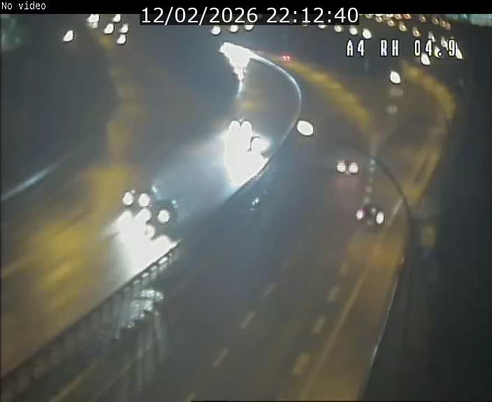 <h2>Traffic live webcam Luxembourg Leudelange - A4 - BK 4.9 - direction Luxembourg</h2>