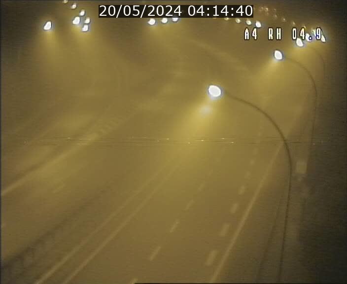 <h2>Traffic live webcam Luxembourg Leudelange - A4 - BK 4.9 - direction Luxembourg</h2>