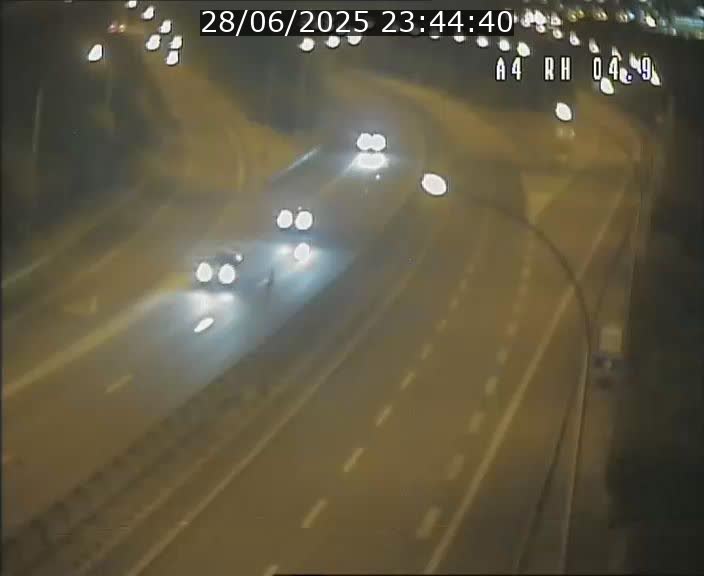 <h2>Traffic live webcam Luxembourg Leudelange - A4 - BK 4.9 - direction Luxembourg</h2>