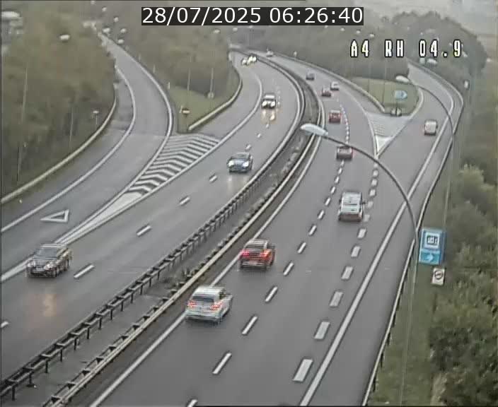 <h2>Traffic live webcam Luxembourg Leudelange - A4 - BK 4.9 - direction Luxembourg</h2>