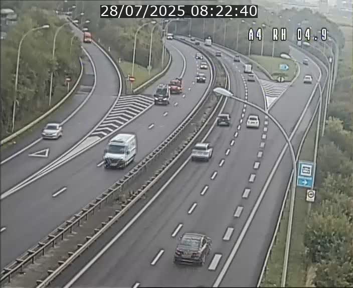 <h2>Traffic live webcam Luxembourg Leudelange - A4 - BK 4.9 - direction Luxembourg</h2>