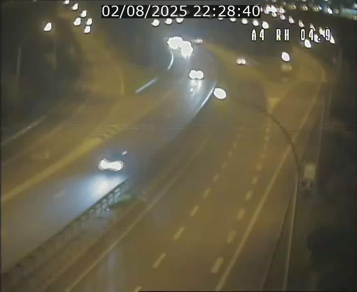 <h2>Traffic live webcam Luxembourg Leudelange - A4 - BK 4.9 - direction Luxembourg</h2>