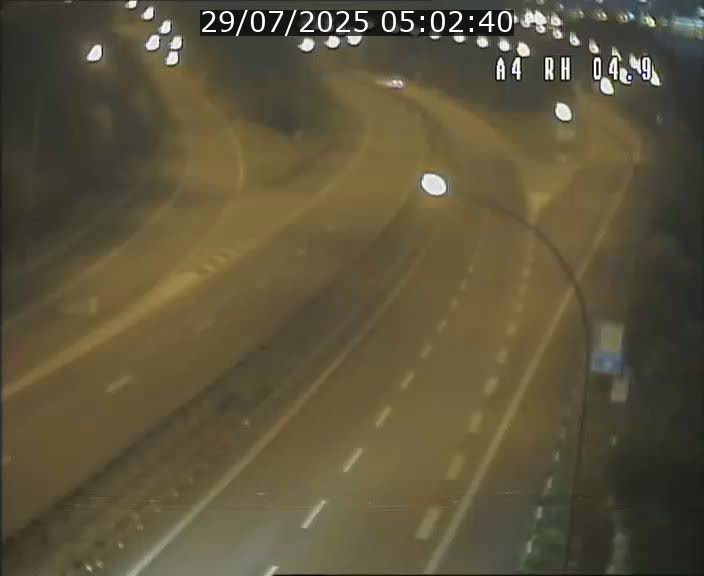 <h2>Traffic live webcam Luxembourg Leudelange - A4 - BK 4.9 - direction Luxembourg</h2>