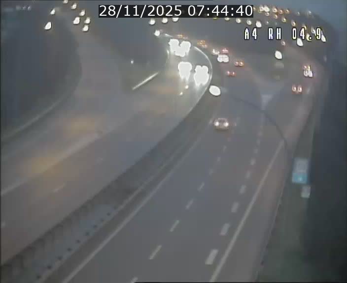 <h2>Traffic live webcam Luxembourg Leudelange - A4 - BK 4.9 - direction Luxembourg</h2>