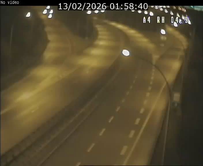<h2>Traffic live webcam Luxembourg Leudelange - A4 - BK 4.9 - direction Luxembourg</h2>