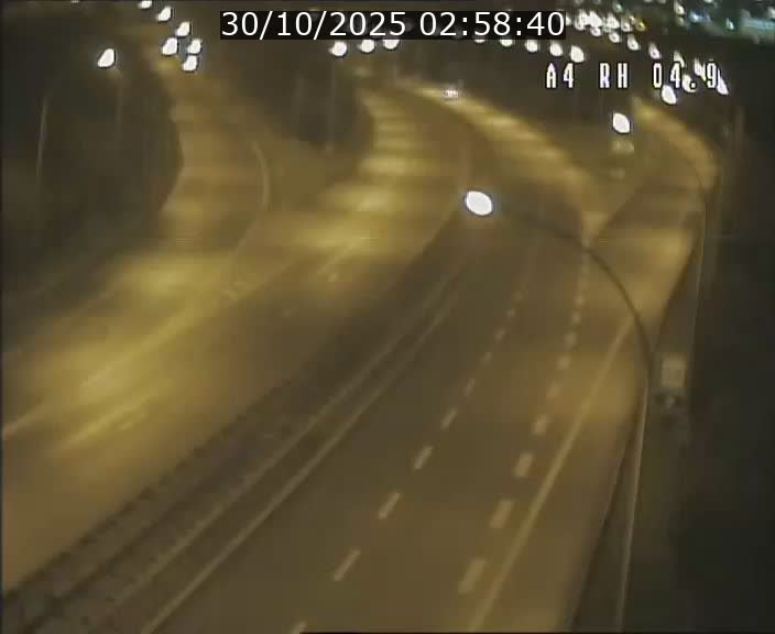 <h2>Traffic live webcam Luxembourg Leudelange - A4 - BK 4.9 - direction Luxembourg</h2>