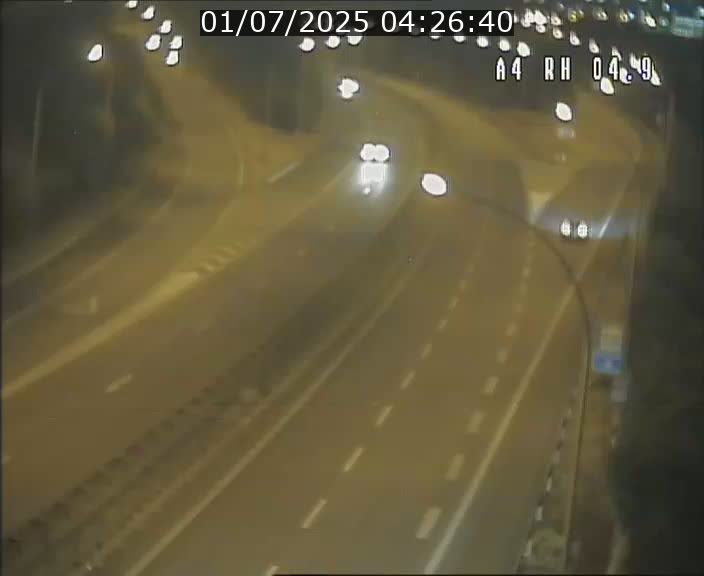 <h2>Traffic live webcam Luxembourg Leudelange - A4 - BK 4.9 - direction Luxembourg</h2>
