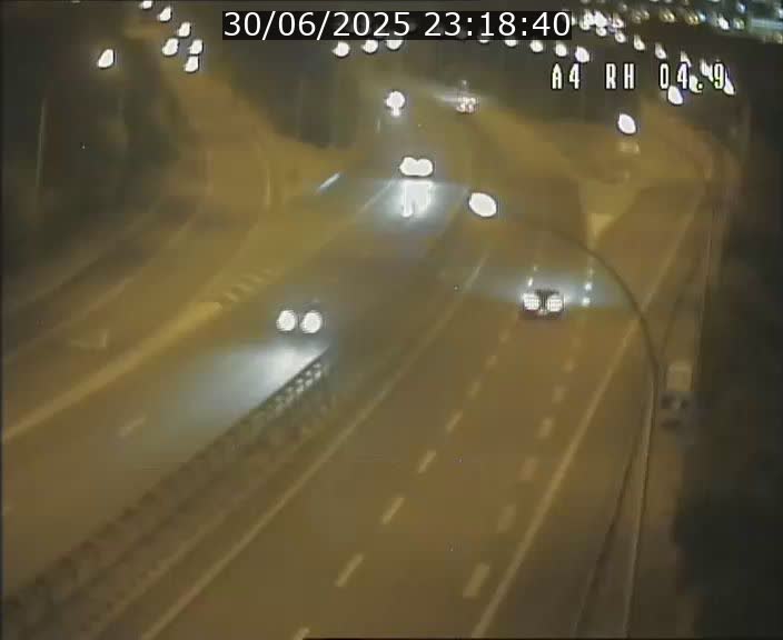 <h2>Traffic live webcam Luxembourg Leudelange - A4 - BK 4.9 - direction Luxembourg</h2>