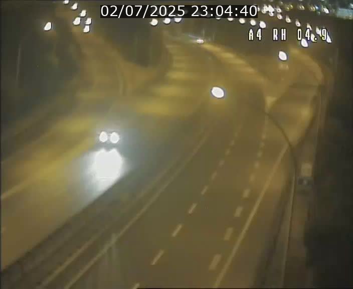 <h2>Traffic live webcam Luxembourg Leudelange - A4 - BK 4.9 - direction Luxembourg</h2>