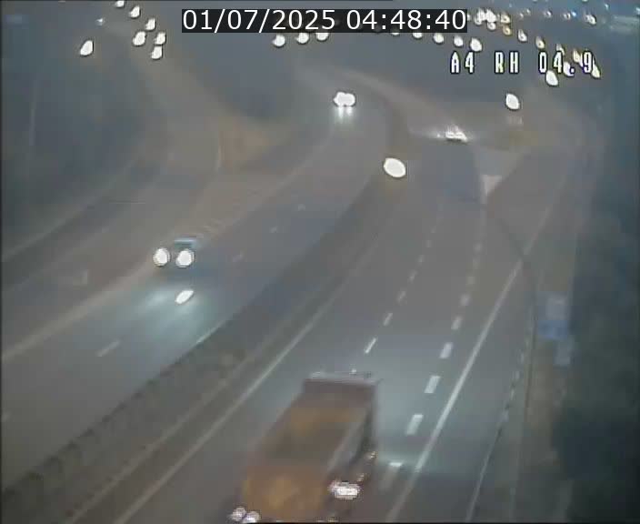 <h2>Traffic live webcam Luxembourg Leudelange - A4 - BK 4.9 - direction Luxembourg</h2>