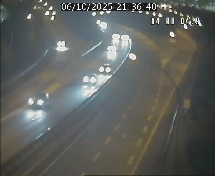 <h2>Traffic live webcam Luxembourg Leudelange - A4 - BK 4.9 - direction Luxembourg</h2>