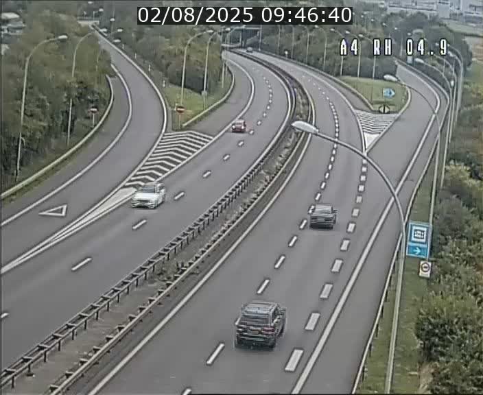 <h2>Traffic live webcam Luxembourg Leudelange - A4 - BK 4.9 - direction Luxembourg</h2>