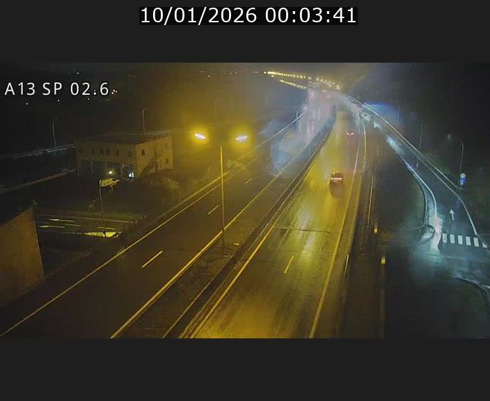 Traffic live webcam Luxembourg Sanem - A13 direction Pétange - BK 2.6