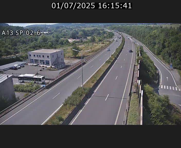 Traffic live webcam Luxembourg Sanem - A13 direction Pétange - BK 2.6