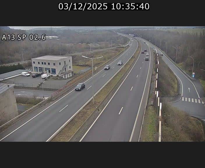 <h2>Traffic live webcam Luxembourg Sanem - A13 direction Pétange - BK 2.6</h2>