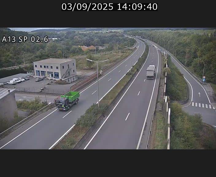 <h2>Traffic live webcam Luxembourg Sanem - A13 direction Pétange - BK 2.6</h2>