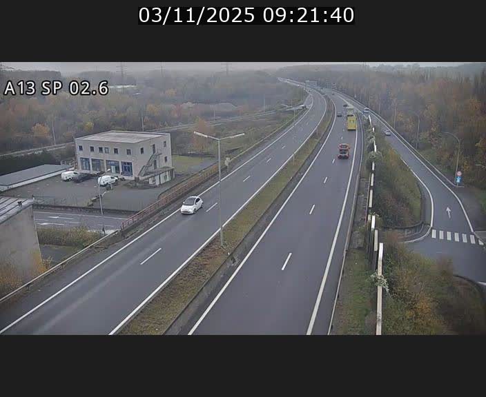<h2>Traffic live webcam Luxembourg Sanem - A13 direction Pétange - BK 2.6</h2>