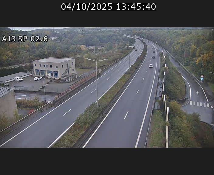 <h2>Traffic live webcam Luxembourg Sanem - A13 direction Pétange - BK 2.6</h2>