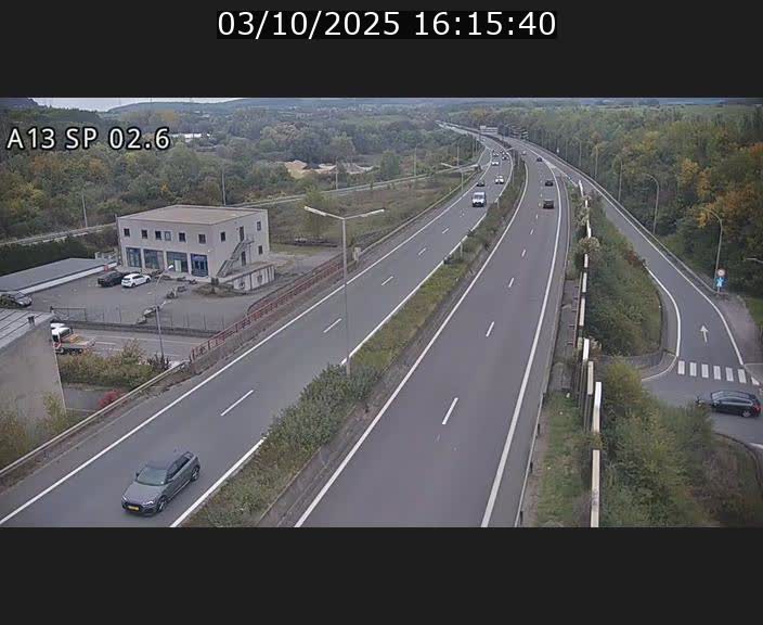 <h2>Traffic live webcam Luxembourg Sanem - A13 direction Pétange - BK 2.6</h2>