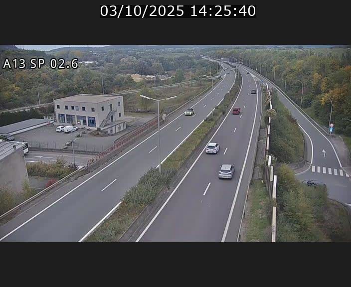 <h2>Traffic live webcam Luxembourg Sanem - A13 direction Pétange - BK 2.6</h2>