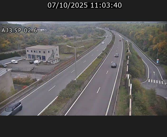 <h2>Traffic live webcam Luxembourg Sanem - A13 direction Pétange - BK 2.6</h2>