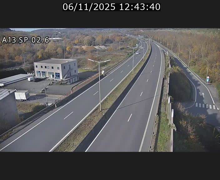 <h2>Traffic live webcam Luxembourg Sanem - A13 direction Pétange - BK 2.6</h2>