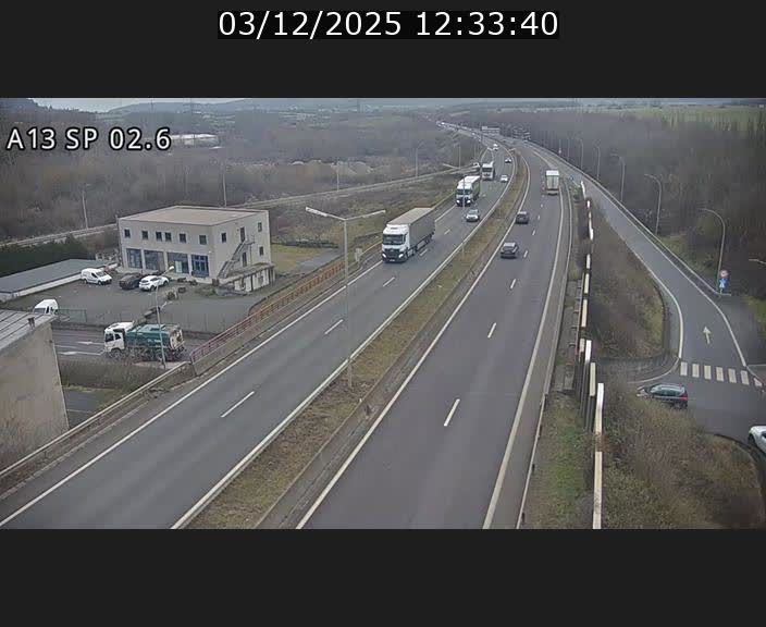 <h2>Traffic live webcam Luxembourg Sanem - A13 direction Pétange - BK 2.6</h2>
