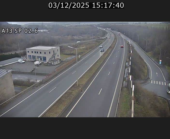 <h2>Traffic live webcam Luxembourg Sanem - A13 direction Pétange - BK 2.6</h2>
