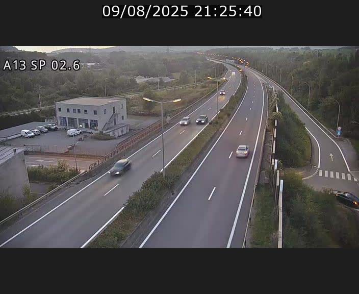<h2>Traffic live webcam Luxembourg Sanem - A13 direction Pétange - BK 2.6</h2>