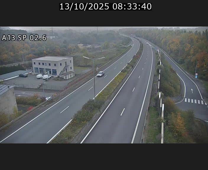<h2>Traffic live webcam Luxembourg Sanem - A13 direction Pétange - BK 2.6</h2>