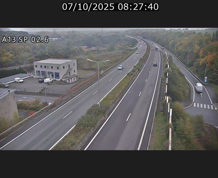 <h2>Traffic live webcam Luxembourg Sanem - A13 direction Pétange - BK 2.6</h2>