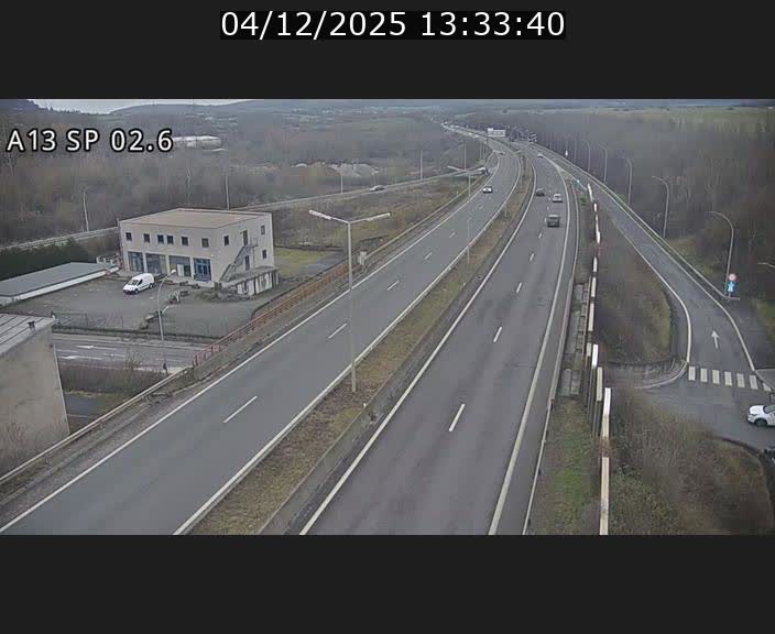 <h2>Traffic live webcam Luxembourg Sanem - A13 direction Pétange - BK 2.6</h2>